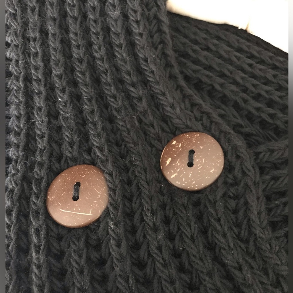 Fringed Cable Knit Shrug - Picture 2 of 3